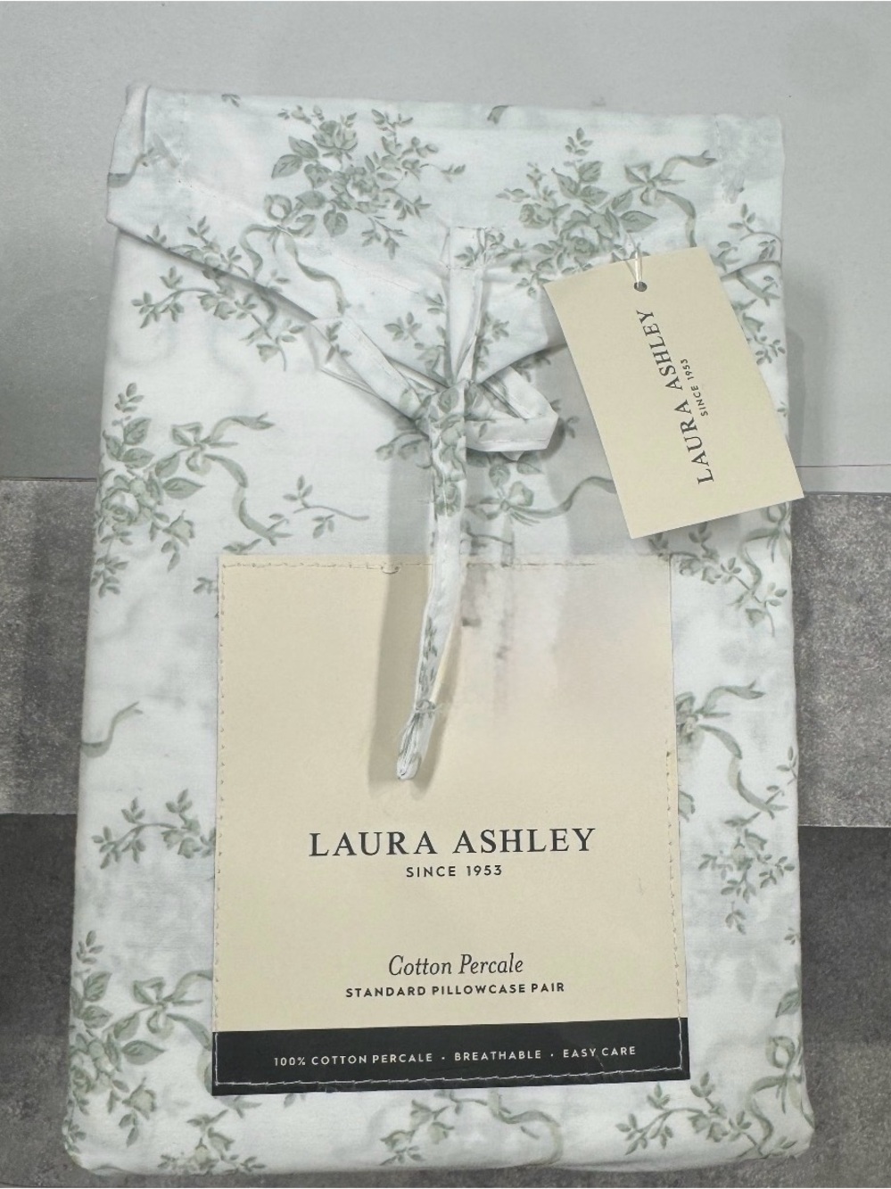 Charming Laura Ashley Floral Bow Wrapped Green Pillowcase Pair 21x32